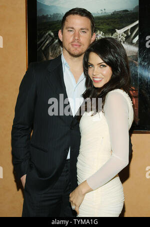 Channing Tatum und seiner Frau Jenna Dewan kommen für die Premiere des Dokumentarfilms "Erde aus Glas' an der HBO-Screening Room am 5. April 2011 in New York City. UPI/Monika Graff Stockfoto