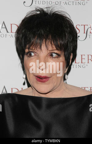 Liza Minelli kommt für Tella der Stella Adler Studio von Starlight "Gala statt am Haus von Denise Rich am 2. Mai 2011 in New York City. UPI/Monika Graff. Stockfoto