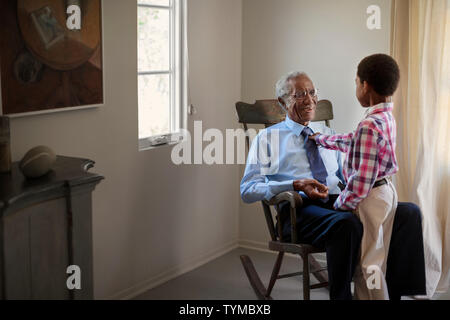 Großvater und Enkel Stockfoto