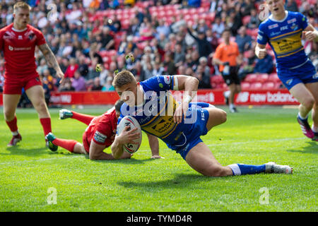 26. Mai 2019, Anfield Stadion, Liverpool, England; Dacia magische Wochenende, Betfred Super League Runde 16, St Helens vs Castleford Tiger; Jack Walker (1) von der Leeds Rhinos geht auf Kerben versuchen Credit: Craig Thomas/News Bilder Stockfoto