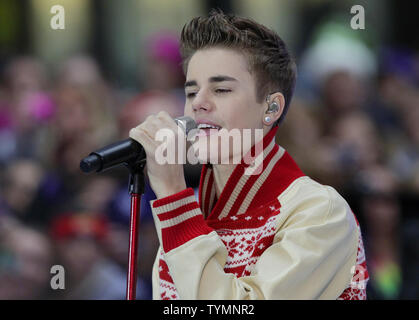 Justin Bieber führt auf NBC's "Heute" zeigen am Rockefeller Center in New York City am 23. November 2011. UPI/John angelillo Stockfoto