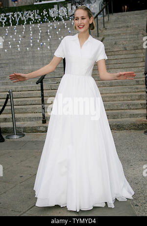 Leelee Sobieski kommt für die Vanity Fair Partei an der State Supreme Court Gebäude, in dem das Starten des Tribeca Film Festival am 17. April 2012 in New York City. UPI/Monika Graff. Stockfoto