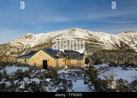 Greenleaf Hütte in den White Mountains von New Hampshire während der Wintermonate. Dieser Schutz ist nur unter dem Gipfel des Mount Lafayette entlang entfernt Stockfoto