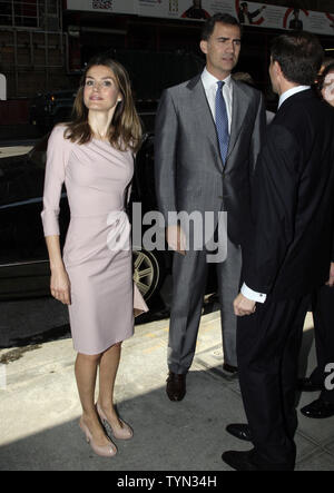 Spaniens Kronprinz Felipe und Prinzessin Letizia vorbereiten Nach einem 'Global Business Kolloquium Hosting" an der IESE Business School-University von Navarra's New York Center in New York City am 20. Juni 2012 zu verlassen. UPI/John angelillo Stockfoto