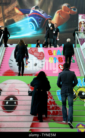 Treppen display Spielzeug Förderung ads an die 110. jährliche American International Toy Fair im Jacob Javits Center am 10. Februar 2013 in New York City statt. UPI/Monika Graff Stockfoto