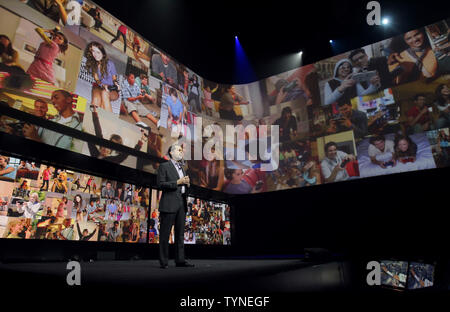 President und Group CEO von Sony Computer Entertainment Andrew House spricht auf der Bühne bei der Ankündigung der neuen Sony Playstation 4 im Manhattan Center in New York City am 20. Februar 2013. Die neue PS4 ist in der Saison 2013 noch in diesem Jahr veröffentlicht werden. UPI/John angelillo Stockfoto