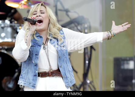 Demi Lovato führt auf der Good Morning America Show im Rumsey Spielfeld/SummerStage im Central Park in New York City am 28. Juni 2013. UPI/John angelillo Stockfoto