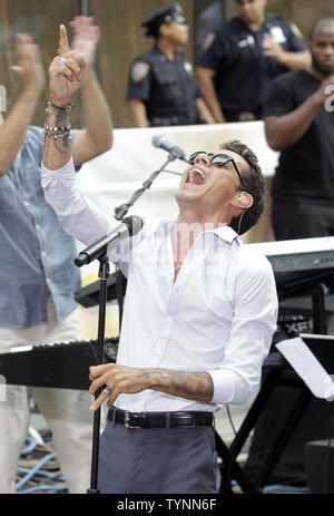 Marc Anthony führt auf der NBC Today Show am Rockefeller Center in New York City am 23. Juli 2013. UPI/John angelillo Stockfoto