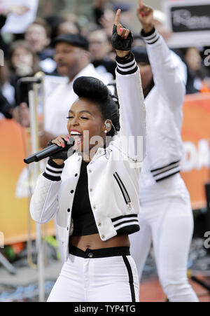 Janelle Monae führt auf der NBC Today Show am Rockefeller Center in New York City am 9. April 2014. UPI/John angelillo Stockfoto