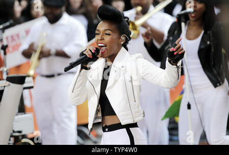 Janelle Monae führt auf der NBC Today Show am Rockefeller Center in New York City am 9. April 2014. UPI/John angelillo Stockfoto