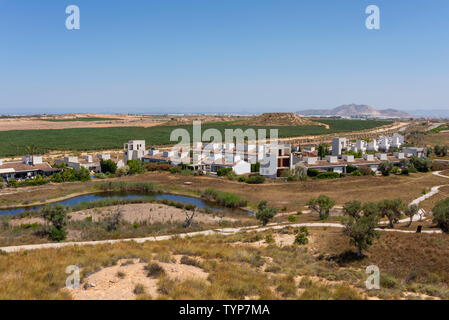 Peraleja Golf Course und Eigenschaften in Sucina, Murcia, Spanien, Europa. Komplexe um einen Golfkurs, der geschlossen wurde und Baufällig eingestellt Stockfoto