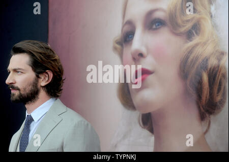 Michiel Huisman kommt auf dem roten Teppich am Lionsgate New York Premiere von "Das Zeitalter der Adaline' an der AMC Loews Lincoln Square Theater in New York City am 19. April 2015. Foto von Dennis Van Tine/UPI Stockfoto