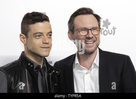 Rami Malek und Christian Slater ankommen auf dem roten Teppich an der 2015 NBCUniversal Kabel Entertainment Group Upfront im Jacob K. Javits Convention Center in New York City am 14. Mai 2015. Foto von John angelillo/UPI Stockfoto