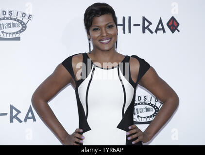 Cassandra Freeman kommt auf dem roten Teppich an der 'CHI-RAQ" New York Premiere auf der Ziegfeld Theater in New York City am 1. Dezember 2015. Foto von John angelillo/UPI Stockfoto