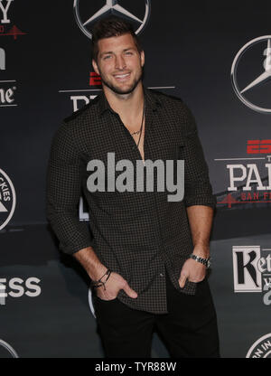 Tim Tebow kommt auf den roten Teppich für ESPN die Partei am 5. Februar in San Francisco, Kalifornien 2016. Foto von John angelillo/UPI Stockfoto