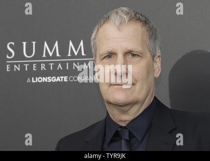 Jeff Daniels kommt auf dem roten Teppich bei der New York Premiere von Allegiant am AMC Lincoln Square Theater am 14. März 2016 in New York City. Foto von John angelillo/UPI Stockfoto