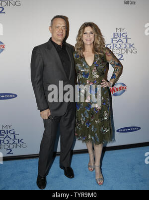 Tom Hanks und Rita Wilson ankommen auf dem roten Teppich in My Big Fat Greek Wedding 2 New York Premiere bei AMC Loews Lincoln Square 13 Theater am 15. März 2016 in New York City. Foto von John angelillo/UPI Stockfoto