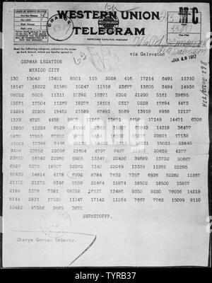 Zimmermann Telegramm des Deutschen Botschafters in Mexiko erhalten; Umfang und Inhalt: Dieses Telegramm wurde durch den deutschen Außenminister Arthur Zimmermann, der Präsident von Mexiko geschickt schlägt ein militärisches Bündnis gegen die Vereinigten Staaten. Im Gegenzug für mexikanische Unterstützung in den Krieg, Deutschland würde dazu beitragen, wieder neue Mexiko Mexiko, Texas und Arizona aus den Vereinigten Staaten. Die Briten die geheime Nachricht abgefangen, entschlüsselt sie und drehte ihn um, die der US-Regierung. Stockfoto