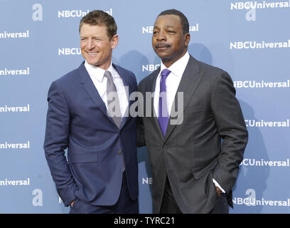 Carl Wetter kommt auf den Teppich, die 2016 NBCUNIVERSAL Upfront in der Radio City Music Hall am 16. Mai 2016 in New York City. Foto von John angelillo/UPI Stockfoto