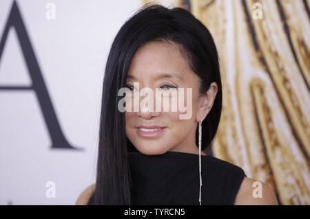 Vera Wang kommt auf dem roten Teppich bei den CFDA Fashion Awards 2016 Hammerstein Ballroomon Juni 6, 2016 in New York City. Foto von John angelillo/UPI Stockfoto