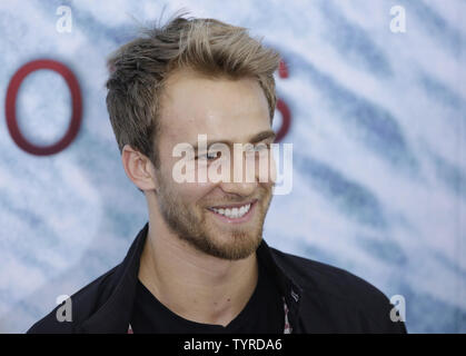 Levi Bradley kommt auf dem roten Teppich an den Untiefen Weltpremiere auf AMC Loews Lincoln Square am 21. Juni 2016 in New York City. Foto von John angelillo/UPI Stockfoto