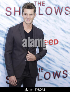 Jace Moody kommt auf dem roten Teppich an den Untiefen Weltpremiere auf AMC Loews Lincoln Square am 21. Juni 2016 in New York City. Foto von John angelillo/UPI Stockfoto