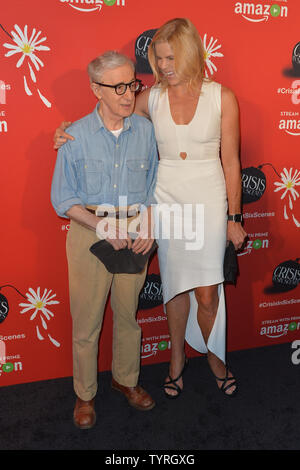 Woody Allen und Mariel Hemingway kommen in "Die Krise in sechs Szenen 'Premiere an der Crosby Street Hotel in New York City am 15. September 2016. Foto von Andrea Hanks/UPI Stockfoto