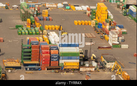 Luftaufnahme von Behältern in Alaska Marine Linien und Sea-Pac Service Co Depot, 6100 W Rn Weg SW, Seattle, WA 98106 Stockfoto