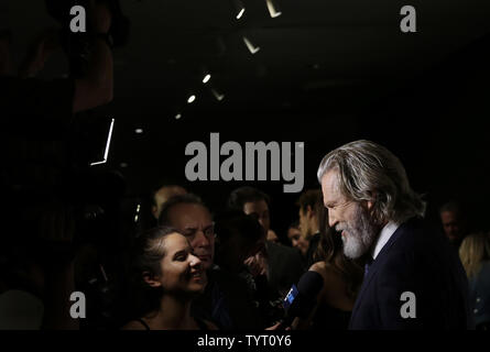 Jeff Bridges kommt auf den roten Teppich" der einzige lebende Junge in New York" New York Premiere im Museum für Moderne Kunst am 7. August 2017 in New York City. Foto von John angelillo/UPI Stockfoto