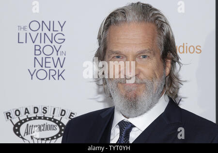 Jeff Bridges kommt auf den roten Teppich" der einzige lebende Junge in New York" New York Premiere im Museum für Moderne Kunst am 7. August 2017 in New York City. Foto von John angelillo/UPI Stockfoto