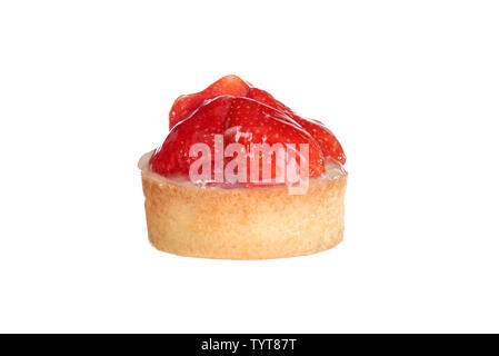 Closeup verglaste Erdbeerkuchen isoliert Stockfoto