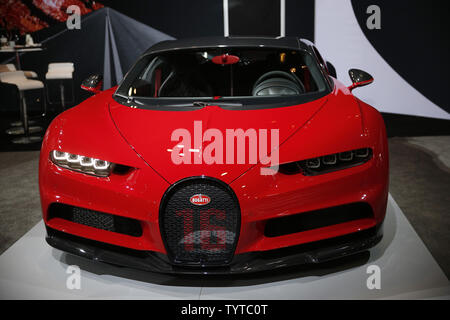 Der Bugatti Chiron Sport ist auf Anzeige an die 2018 New York International Auto Show" im Jacob K. Javits Convention Center in New York City am 28. März 2018. Die ersten New York Auto Show im Jahr 1900 statt und es war das erste Auto Show je in Nordamerika statt. Über 1 Millionen Besucher erwartet, um die Show zu besuchen. Foto von John angelillo/UPI Stockfoto