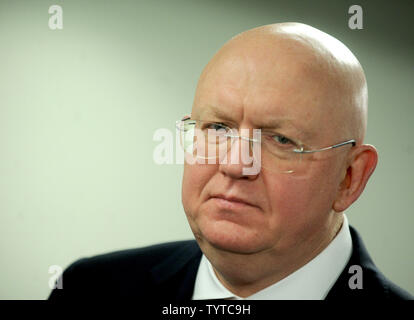 Russlands UN-Botschafter Wassilij Nebenzya beendet Nach einer Tagung des Sicherheitsrates auf der militärischen Aktivitäten Freitag in Syrien im Sicherheitsrat der Kammer am Sitz der Vereinten Nationen in New York City am 14. April 2018. Es Tagung des Sicherheitsrates wurde auf Wunsch von Russland nach den USA, britischen und französischen Streitkräfte Luftangriffe auf chemische Waffen Ziele gestern in Syrien durchgeführt. Foto von Dennis Van Tine/UPI Stockfoto