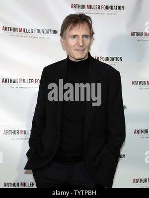 Schauspieler Liam Neeson kommt auf dem roten Teppich an der Arthur Miller Stiftung würdigt im City Winery in New York City am 22. Oktober 2018. Die Arthur Millers Stiftung Eröffnungs Arthur Miller Stiftung würdigt feiert die Macht der öffentlichen Schule Kunst Bildung wurde von Alec Baldwin. Foto von Jason Szenes/UPI Stockfoto