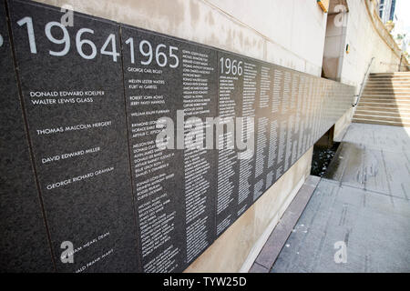 Namen auf der Vietnam Veterans Memorial Chicago IL USA Stockfoto