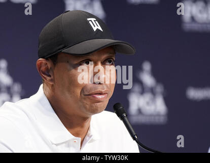 Tiger Woods spricht auf einer Pressekonferenz bei der PGA Championship am schwarzen Kurs am Bethpage State Park in Farmingdale, New York am 14. Mai 2019. Foto von John angelillo/UPI Stockfoto