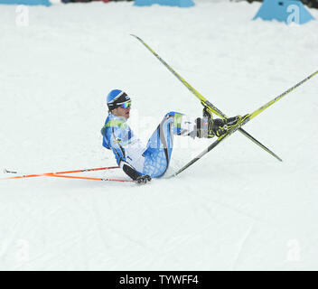 Janne Ryynaenen aus Finnland fällt um eine Haarnadelkurve auf Kurs gehen zu 26 in den 10 km Cross Country Rennen der Nordischen Kombination in Whistler Olympic Park während der Olympischen Winterspiele 2010 in Vancouver, Whistler, British Columbia, 14. Februar 2010. UPI/Heinz Ruckemann Stockfoto