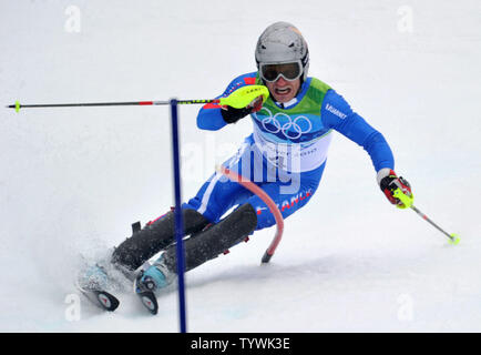 Frankreich Julien Lizeroux ist im Slalom der Herren" während der Olympischen Winterspiele von Vancouver 2010 in Whistler, Kanada am 27. Februar 2010. UPI/Kevin Dietsch Stockfoto