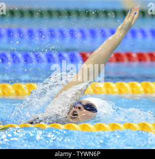 Elizabeth Beisel der Vereinigten Staaten schwimmt ihr Wärme in 400 der Frauen M Individuelle Medley bei den Olympischen Sommerspielen 2012 in London am 28. Juli, in Stratford, London 2012. Beisel mit einer Zeit von 4 qualifiziert: 31.68, die alle Schwimmer in der Veranstaltung. UPI/Brian Kersey Stockfoto