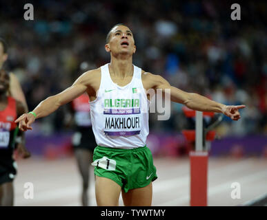 Taoufik Makhloufi von Algerien feiern Gold gewinnen in der Männer 1500 M bei den Olympischen Spielen 2012 in London am 7. August 2012 in London. UPI/Terry Schmitt Stockfoto