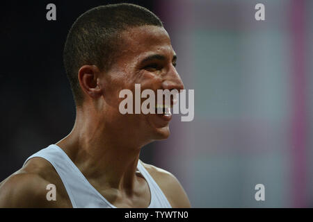 Taoufik Makhloufi von Algerien feiern Gold gewinnen in der Männer 1500 M bei den Olympischen Spielen 2012 in London am 7. August 2012 in London. UPI/Terry Schmitt Stockfoto