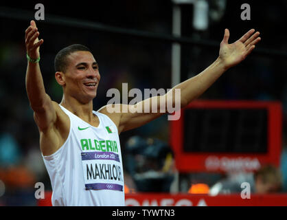 Taoufik Makhloufi von Algerien feiern Gold gewinnen in der Männer 1500 M bei den Olympischen Spielen 2012 in London am 7. August 2012 in London. UPI/Terry Schmitt Stockfoto