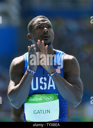 Justin Gatlin der Vereinigten Staaten läuft im 100 m Runde 1 am Rio olympische Sommerspiele 2016 in Rio de Janeiro, Brasilien, 13. August 2016. Foto von Kevin Dietsch/UPI Stockfoto