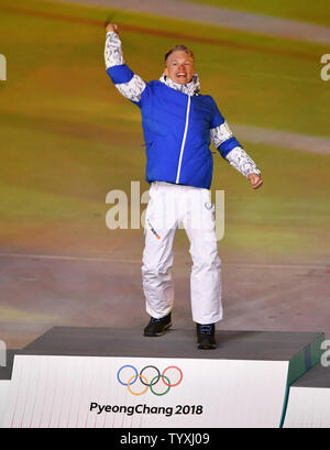 Goldmedaillenträger Iivo Niskanen von Finnland reagiert bei der Siegerehrung für den Langlauf Männer 50 km Massenstart klassisch bei der Abschlussfeier für die Pyeongchang 2018 Winter Olympics im Olympischen Stadion in Daegwalnyeong, Südkorea, am 25. Februar 2018. Foto von Richard Ellis/UPI Stockfoto