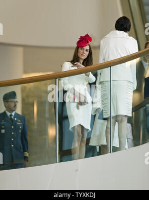 Prinz William's Frau Kate, die Herzogin von Cambridge, kommt für den Canada Day Staatsbürgerschaft Zeremonie an das kanadische Museum der Zivilisation in Ottawa, Ontario, 1. Juli 2011. UPI/Heinz Ruckemann Stockfoto