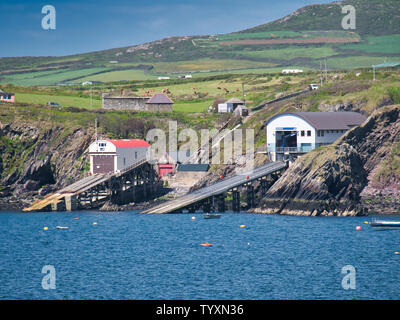 St Davids RNLI lifeboat Stations, in Pembrokeshire, Wales, die die alten und neuen Gebäude Stockfoto