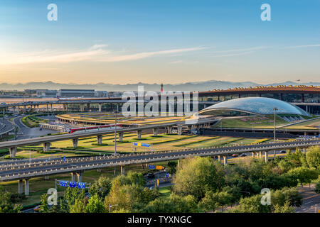 Beijing Capital Airport Terminal T3 Airport Express Rail Parkhaus Stockfoto