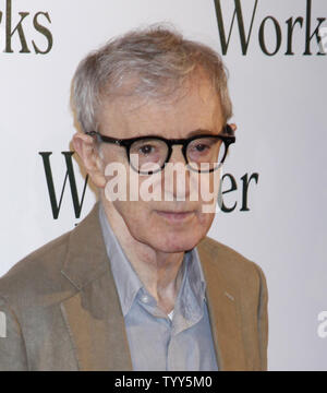 Regisseur Woody Allen kommt an der Französischen Premiere seines Films "Was funktioniert" in Paris, die am 19. Juni 2009. (UPI Foto/David Silpa) Stockfoto