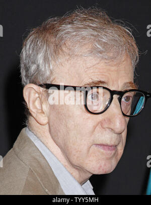 Regisseur Woody Allen kommt an der Französischen Premiere seines Films "Was funktioniert" in Paris, die am 19. Juni 2009. (UPI Foto/David Silpa) Stockfoto