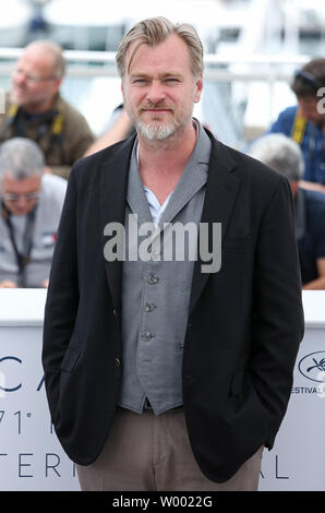 Christopher Nolan ist an einem Fotoshooting für den Film "2001: A Space Odyssey' während die 71. jährliche Internationale Filmfestspiele von Cannes in Cannes, Frankreich am 12. Mai 2018. Foto von David Silpa/UPI Stockfoto